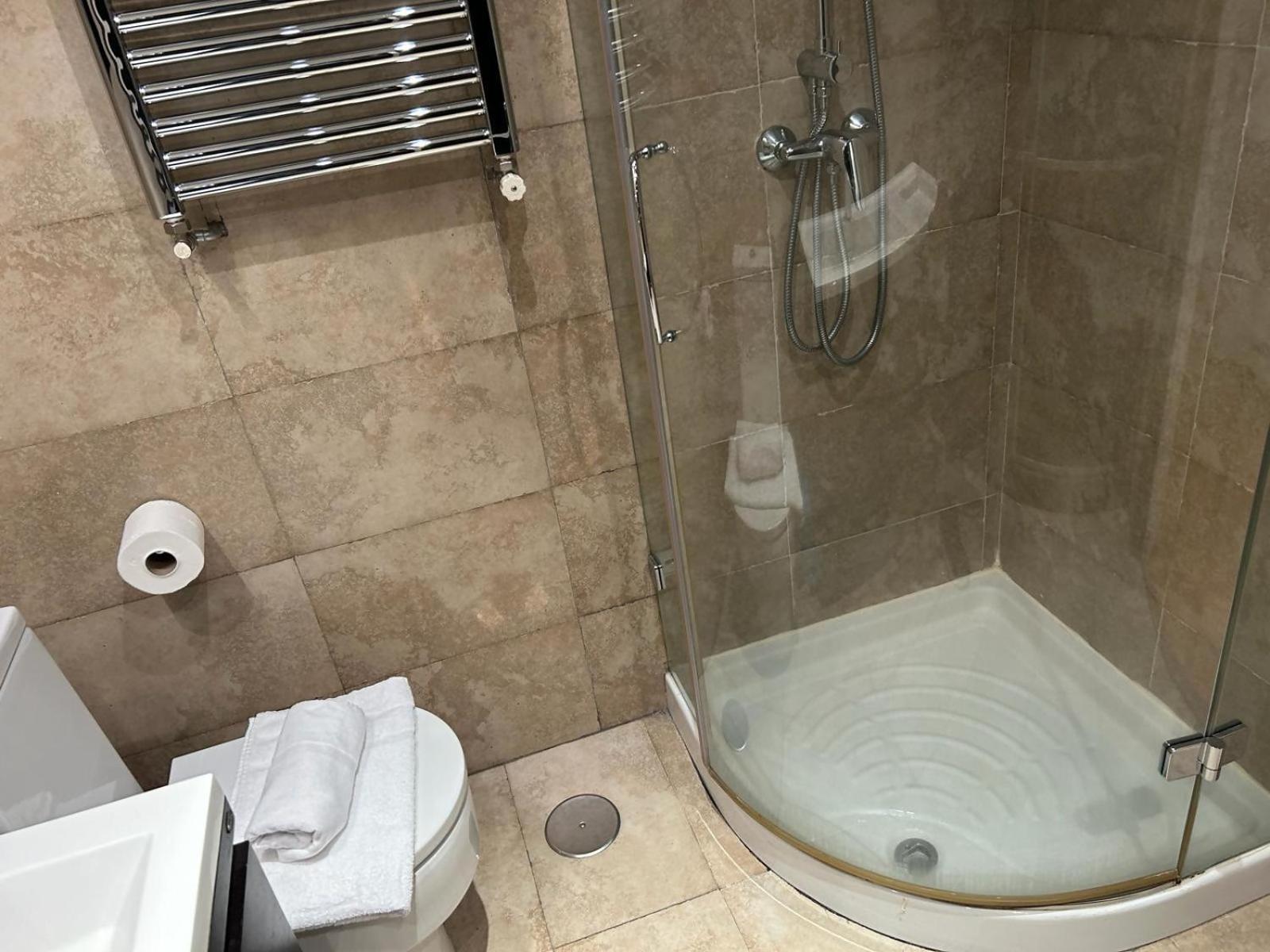 Estudio En Av De America Apartment *